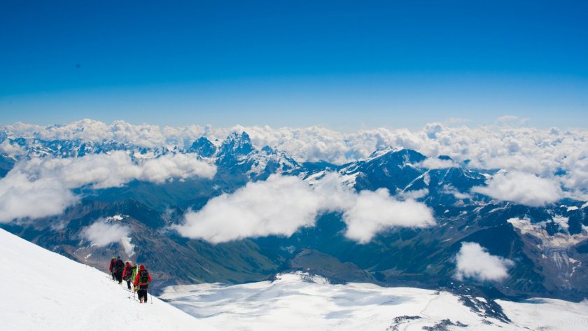 Горная вершина Эльбрус