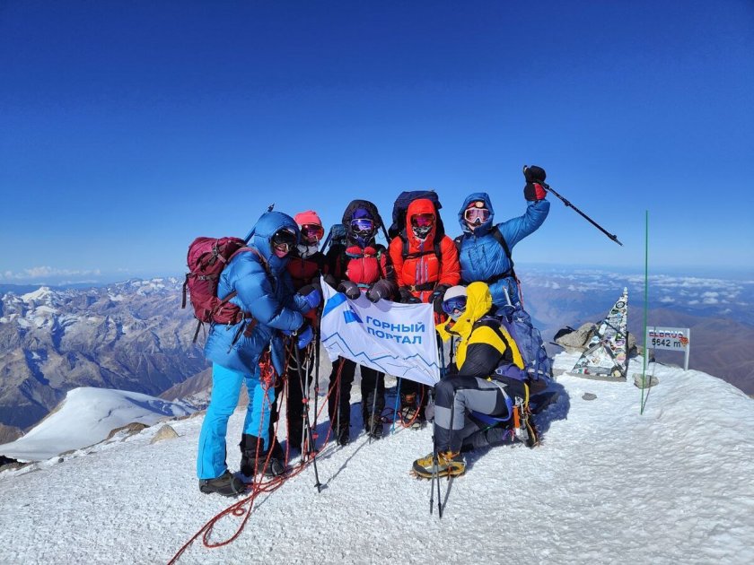 Тур на Казбек