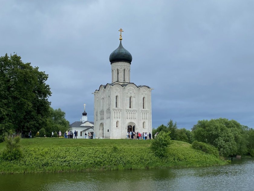 Владимир Святой какую Церковь построил