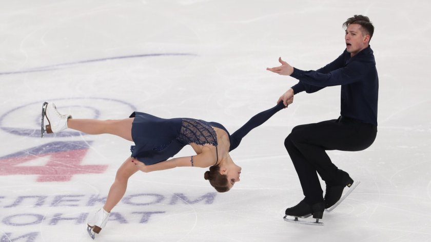 Настя Мишина фигуристка