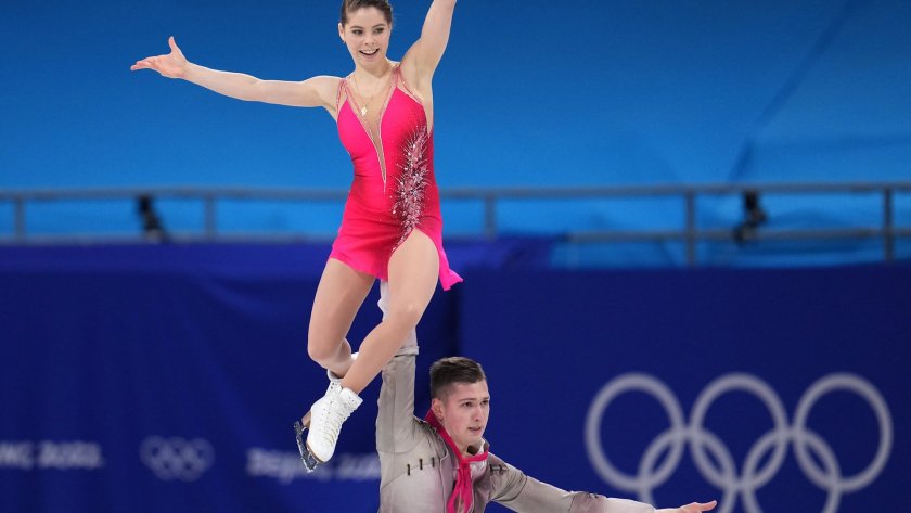 Анастасия Мишина фигуристка фото в купальнике