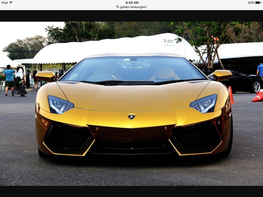 Золотой Lamborghini авентадор