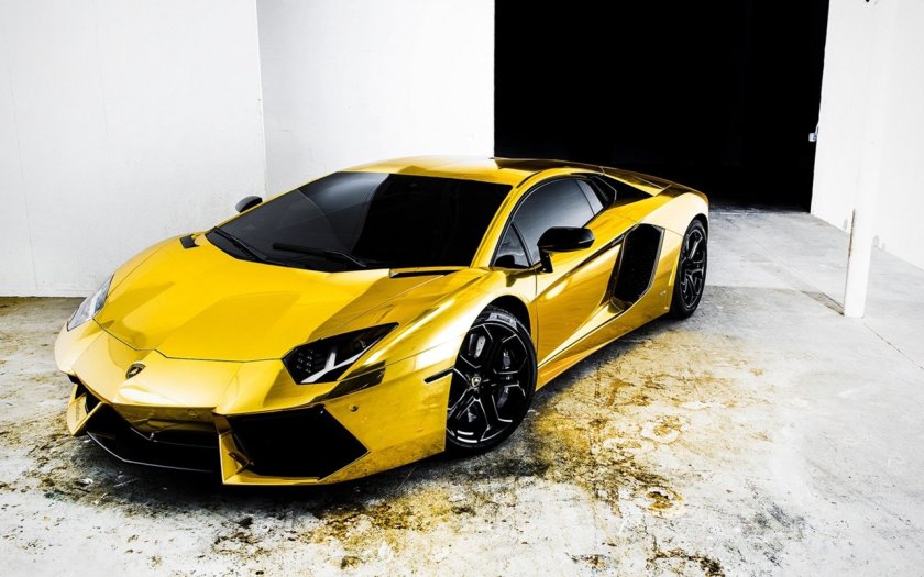 Золотой Lamborghini авентадор