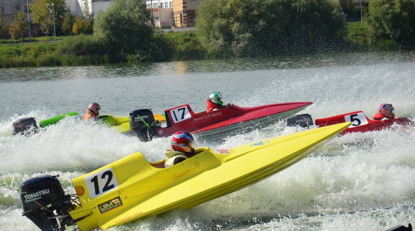 Водно моторный спорт на глиссерах