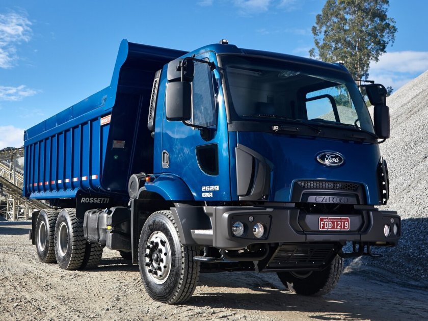 Ford Cargo самосвал