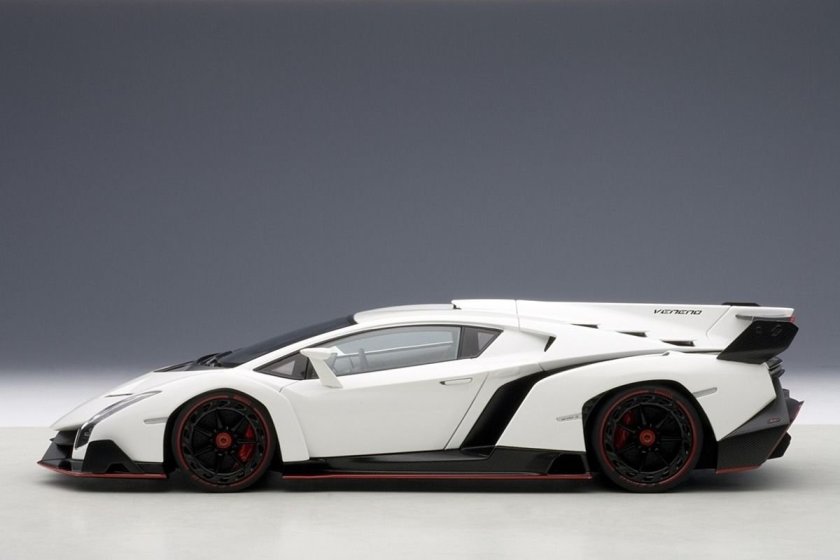 White Lamborghini Veneno