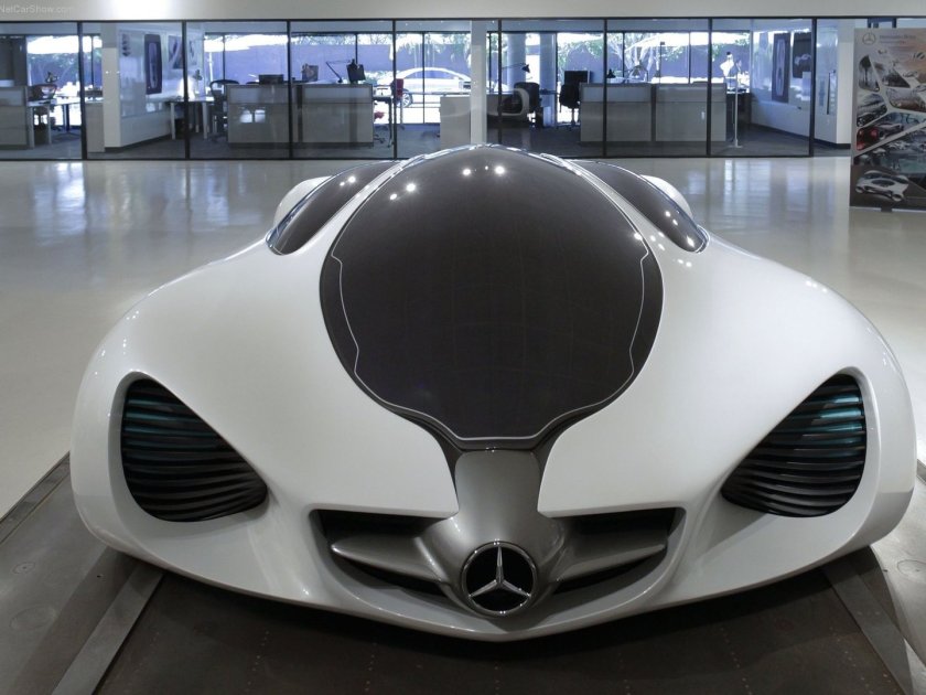 Машина Mercedes Benz Biome