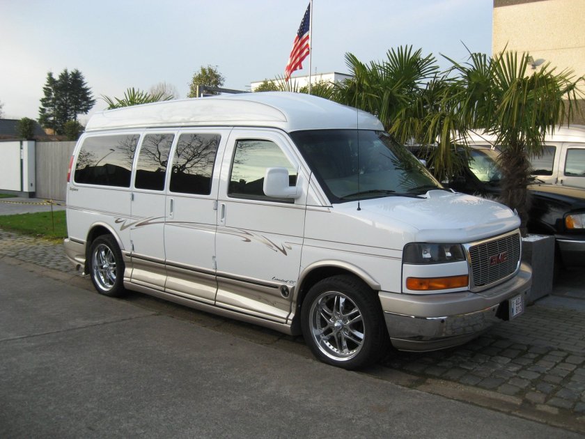 GMC Savana Chevrolet Express