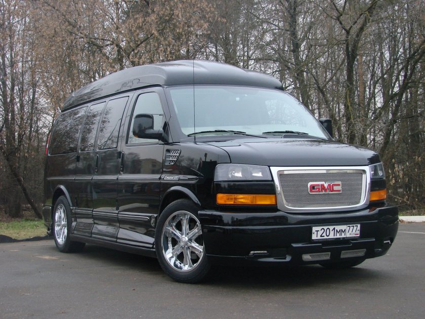 Микроавтобус GMC Savana