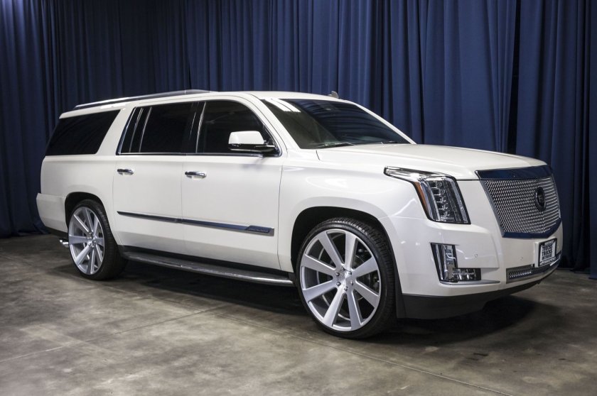 Cadillac Escalade белый