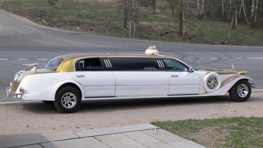 Lincoln Town car в кузовном наборе Excalibur